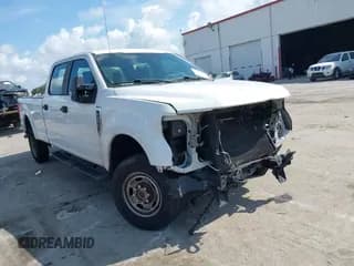 ✅ 2019 Ford F-250 XL • VIN: 1FT7W2B63KEC74924 • Lot: 37471302. Wystawiony na IAAI z przebiegiem 293 762 mil. Bezpłatny archiwum sprzedaży aukcyjnych z USA i szczegółowy raport historii pojazdu na DreamBid. Zdjęcie 1.