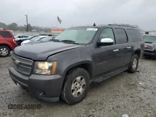 ✅ 2010 Chevrolet Suburban LS • VIN: 1GNUCHE0XAR246347 • Lot: 43145465. Wystawiony na Copart z przebiegiem 219 584 mil. Bezpłatny archiwum sprzedaży aukcyjnych z USA i szczegółowy raport historii pojazdu na DreamBid. Zdjęcie 1.