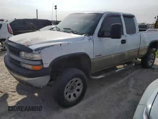 ✅ 2002 Chevrolet Silverado 1500 • VIN: 2GCEK19V721156290 • Lot: 75988594. Wystawiony na Copart z przebiegiem 305 777 mil mil. Skorzystaj z bezpłatnego archiwum sprzedaży aukcyjnych z USA i zobacz szczegółowy raport historii pojazdu na DreamBid. Zdjęcie 1.