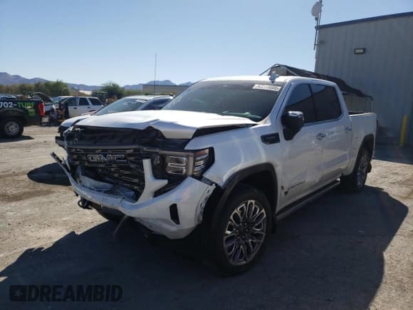 ✅ 2024 GMC Sierra 1500 Denali Ultimate • VIN: 1GTUUHEL4RZ333348 • Лот: 82270085. Опубликован ранее на Copart с пробегом 15 041 миль. Бесплатный доступ к архиву аукционных продаж из США и подробный отчёт об истории автомобиля на DreamBid. Изображение 1.