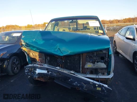 ✅ 1994 GMC Sierra 1500 • VIN: 1GTEC14K4RE537615 • Lot: 43588012. Listed on IAAI with 93,457 mi. Free auction sales archive from the USA and detailed vehicle history report at DreamBid. Image 12.