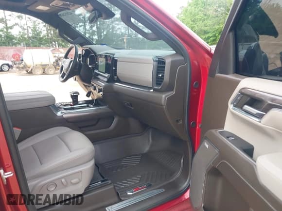 ✅ 2024 Chevrolet Silverado 1500 LTZ • VIN: 1GCUDGEL4RZ247886 • Лот: 42052637. Опубликован ранее на IAAI с пробегом 41 537 миль. Бесплатный доступ к архиву аукционных продаж из США и подробный отчёт об истории автомобиля на DreamBid. Изображение 5.