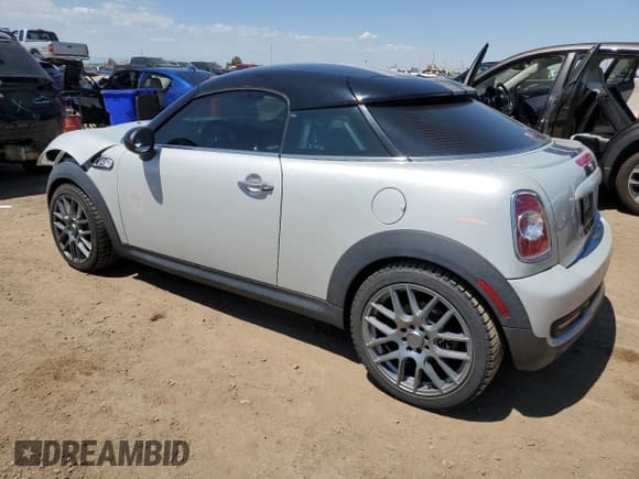 ✅ 2012 MINI Coupe S • VIN: WMWSX3C53CT155039 • Лот: 56140175. Опубликован ранее на Copart с пробегом 114 339 миль. Бесплатный доступ к архиву аукционных продаж из США и подробный отчёт об истории автомобиля на DreamBid. Изображение 2.