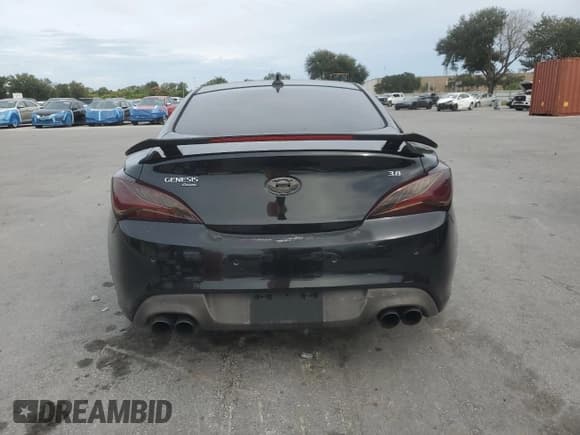 ✅ 2015 Hyundai Genesis Coupe R-Spec • VIN: KMHHU6KJ1FU123786 • Lot: 91232635. Listed on Copart with 129,180 mi. Free auction sales archive from the USA and detailed vehicle history report at DreamBid. Image 6.