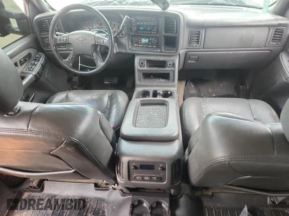 ✅ 2003 Chevrolet Silverado 2500HD LS • VIN: 1GCHK23183F237480 • Lot: 63881625. Listed on Copart with 246,607 mi. Free auction sales archive from the USA and detailed vehicle history report at DreamBid. Image 8.