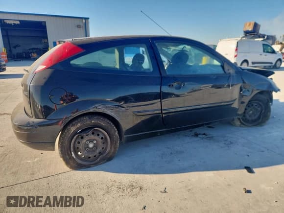 ✅ 2006 Ford Focus S • VIN: 1FAFP31N86W245318 • Lot: 82387455. Listed on Copart with Not provided. Free auction sales archive from the USA and detailed vehicle history report at DreamBid. Image 3.