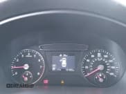 ✅ 2019 Kia Sorento LX • VIN: 5XYPG4A35KG512733 • Lot: 42852659. Wystawiony na IAAI z przebiegiem 131 050 mil. Bezpłatny archiwum sprzedaży aukcyjnych z USA i szczegółowy raport historii pojazdu na DreamBid. Zdjęcie 7.