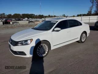 ✅ 2016 Volkswagen Passat SE • VIN: 1VWBT7A37GC026229 • Lot: 92864205. Wystawiony na Copart z przebiegiem 186 654 mil. Bezpłatny archiwum sprzedaży aukcyjnych z USA i szczegółowy raport historii pojazdu na DreamBid. Zdjęcie 1.