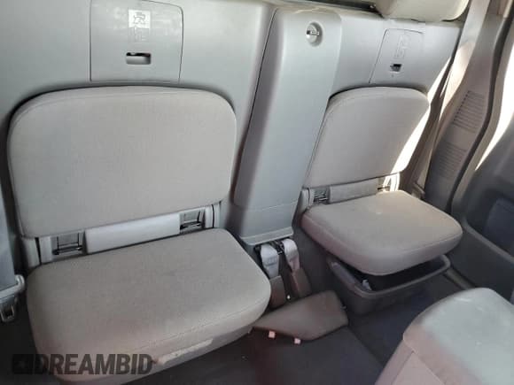 ✅ 2018 Nissan Frontier S • VIN: 1N6BD0CT8JN769592 • Lot: 81067745. Wystawiony na Copart z przebiegiem 131 241 mil. Bezpłatny archiwum sprzedaży aukcyjnych z USA i szczegółowy raport historii pojazdu na DreamBid. Zdjęcie 10.