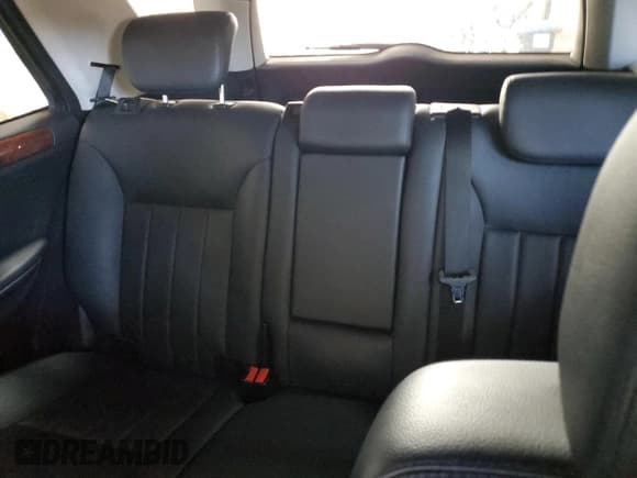 ✅ 2007 Mercedes-Benz M 350 • VIN: 4JGBB86E57A257286 • Лот: 86131895. Опубликован ранее на Copart с пробегом 94 481 миль. Бесплатный доступ к архиву аукционных продаж из США и подробный отчёт об истории автомобиля на DreamBid. Изображение 10.