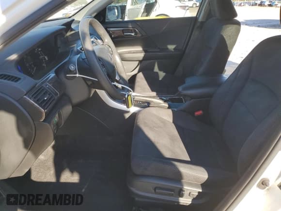 ✅ 2017 Honda Accord • VIN: JHMCR6F31HC010200 • Лот: 91447285. Опубликован ранее на Copart с пробегом 123 926 миль. Бесплатный доступ к архиву аукционных продаж из США и подробный отчёт об истории автомобиля на DreamBid. Изображение 7.