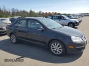 ✅ 2010 Volkswagen Jetta Limited Edition • VIN: 3VWAZ7AJ5AM131852 • Лот: 80238695. Опубликован ранее на Copart с пробегом 193 068 миль. Бесплатный доступ к архиву аукционных продаж из США и подробный отчёт об истории автомобиля на DreamBid. Изображение 4.