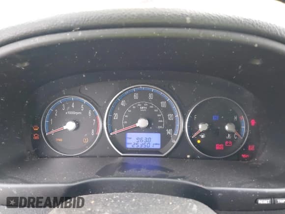 ✅ 2009 Hyundai Santa Fe Limited • VIN: 5NMSH73E69H267867 • Lot: 43678332. Listed on IAAI with 253,501 mi. Free auction sales archive from the USA and detailed vehicle history report at DreamBid. Image 7.