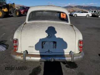 ✅ 1960 Mercedes-Benz 180 • VIN: 180C016595C • Lot: 78374984. Wystawiony na Copart z przebiegiem 12 512 mil. Bezpłatny archiwum sprzedaży aukcyjnych z USA i szczegółowy raport historii pojazdu na DreamBid. Zdjęcie 6.