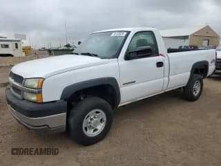 ✅ 2004 Chevrolet Silverado 2500HD Work Truck • VIN: 1GCHK24U54E290976 • Lot: 70123835. Wystawiony na Copart z przebiegiem 166 880 mil. Bezpłatny archiwum sprzedaży aukcyjnych z USA i szczegółowy raport historii pojazdu na DreamBid. Zdjęcie 1.