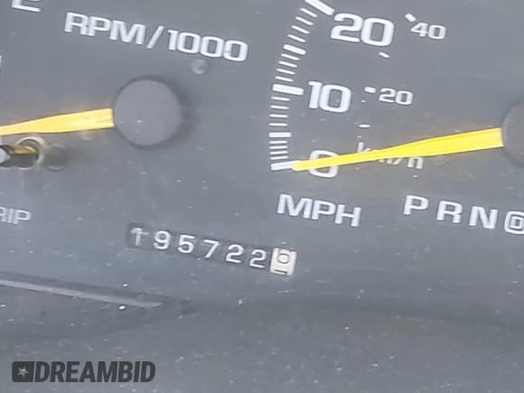 ✅ 1995 GMC Sierra 1500 • VIN: 2GTEC19K1S1571236 • Lot: 42096998. Wystawiony na IAAI z przebiegiem 195 722 mil. Bezpłatny archiwum sprzedaży aukcyjnych z USA i szczegółowy raport historii pojazdu na DreamBid. Zdjęcie 15.