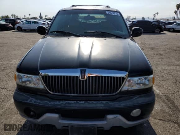 ✅ 2002 Lincoln Navigator • VIN: 5LMEU27R62LJ12466 • Lot: 54072715. Listed on Copart with 235,146 mi. Free auction sales archive from the USA and detailed vehicle history report at DreamBid. Image 5.