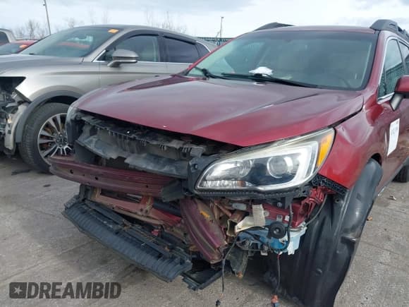 ✅ 2016 Subaru Outback Premium • VIN: 4S4BSACC9G3327208 • Lot: 43823198. Listed on IAAI with 139,568 mi. Free auction sales archive from the USA and detailed vehicle history report at DreamBid. Image 6.