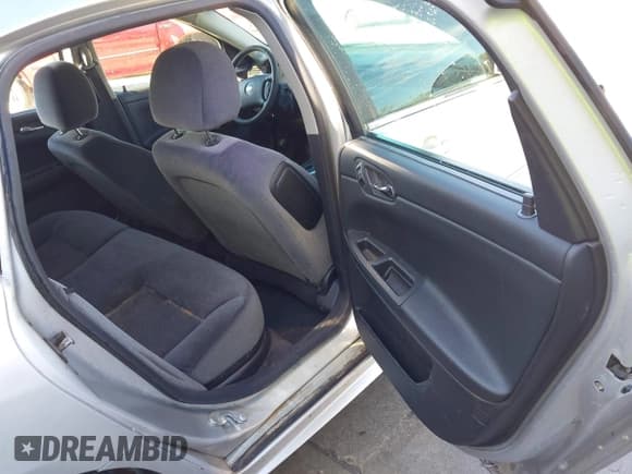 ✅ 2015 Chevrolet Impala LT • VIN: 2G1WB5E39F1135066 • Лот: 43433521. Опубликован ранее на IAAI с пробегом 170 763 миль. Бесплатный доступ к архиву аукционных продаж из США и подробный отчёт об истории автомобиля на DreamBid. Изображение 8.