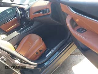 ✅ 2017 Maserati Levante • VIN: ZN661XUS3HX226921 • Lot: 43721277. Wystawiony na IAAI z przebiegiem 139 576 mil. Bezpłatny archiwum sprzedaży aukcyjnych z USA i szczegółowy raport historii pojazdu na DreamBid. Zdjęcie 5.