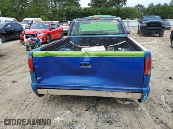 ✅ 1994 Chevrolet S-10 • VIN: 1GCCS1442RK105358 • Лот: 64033044. Опубликован ранее на Copart с пробегом 353 251 миль. Бесплатный доступ к архиву аукционных продаж из США и подробный отчёт об истории автомобиля на DreamBid. Изображение 6.