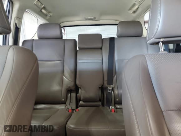 ✅ 2015 Lexus GX 460 Luxury • VIN: JTJJM7FX3F5119787 • Lot: 68299905. Wystawiony na Copart z przebiegiem 188 774 mil. Bezpłatny archiwum sprzedaży aukcyjnych z USA i szczegółowy raport historii pojazdu na DreamBid. Zdjęcie 10.