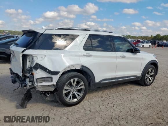 ✅ 2020 Ford Explorer Platinum • VIN: 1FM5K8HC5LGB15875 • Lot: 91619765. Wystawiony na Copart z przebiegiem 133 374 mil. Bezpłatny archiwum sprzedaży aukcyjnych z USA i szczegółowy raport historii pojazdu na DreamBid. Zdjęcie 3.