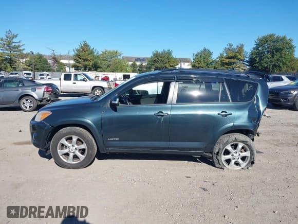 ✅ 2010 Toyota RAV4 Limited • VIN: 2T3DF4DV5AW062343 • Лот: 43469850. Опубликован ранее на IAAI с пробегом Не указан. Бесплатный доступ к архиву аукционных продаж из США и подробный отчёт об истории автомобиля на DreamBid. Изображение 14.