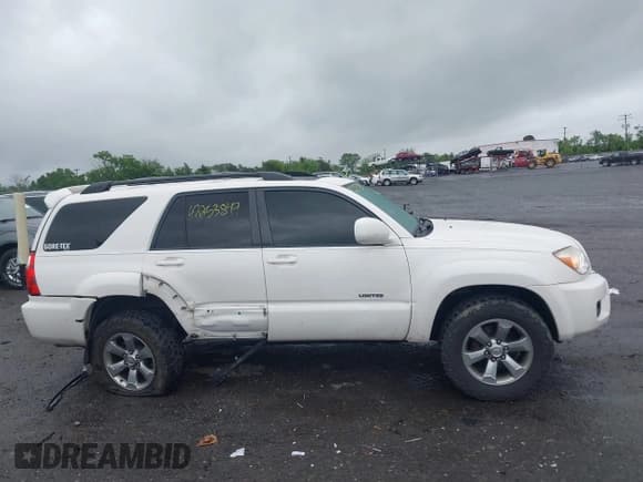 ✅ 2007 Toyota 4Runner Limited • VIN: JTEBT17R878042739 • Lot: 42253849. Listed on IAAI with 252,913 mi. Free auction sales archive from the USA and detailed vehicle history report at DreamBid. Image 14.