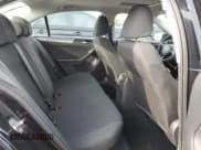 ✅ 2015 Volkswagen Jetta S • VIN: 3VW2K7AJ9FM323050 • Лот: 82098645. Опубликован ранее на Copart с пробегом 31 630 миль. Бесплатный доступ к архиву аукционных продаж из США и подробный отчёт об истории автомобиля на DreamBid. Изображение 10.