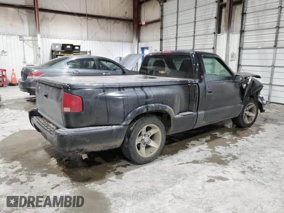 ✅ 2002 GMC Sonoma SLS • VIN: 1GTCS14WX28239250 • Лот: 46291075. Опубликован ранее на Copart с пробегом 186 402 миль. Бесплатный доступ к архиву аукционных продаж из США и подробный отчёт об истории автомобиля на DreamBid. Изображение 3.