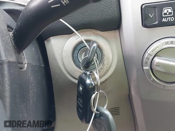 ✅ 2007 Toyota 4Runner Limited • VIN: JTEBU17R878081778 • Лот: 43433961. Опубликован ранее на IAAI с пробегом 301 114 миль. Бесплатный доступ к архиву аукционных продаж из США и подробный отчёт об истории автомобиля на DreamBid. Изображение 11.