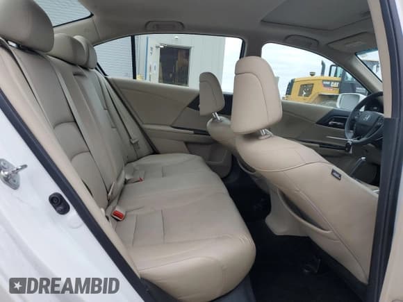 ✅ 2015 Honda Accord EX-L • VIN: 1HGCR3F8XFA030676 • Lot: 93346795. Wystawiony na Copart z przebiegiem 226 124 mil. Bezpłatny archiwum sprzedaży aukcyjnych z USA i szczegółowy raport historii pojazdu na DreamBid. Zdjęcie 10.