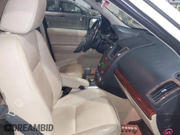 ✅ 2008 Land Rover LR2 HSE • VIN: SALFT24N98H108321 • Lot: 41442813. Wystawiony na IAAI z przebiegiem 123 611 mil. Bezpłatny archiwum sprzedaży aukcyjnych z USA i szczegółowy raport historii pojazdu na DreamBid. Zdjęcie 5.