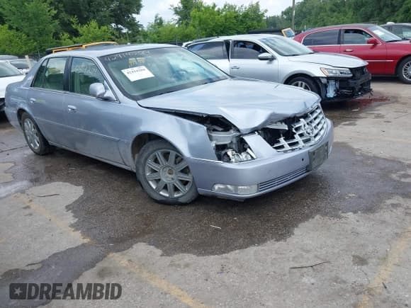 ✅ 2006 Cadillac DTS 1SB • VIN: 1G6KD57Y56U114215 • Lot: 42414204. Wystawiony na IAAI z przebiegiem 111 682 mil. Bezpłatny archiwum sprzedaży aukcyjnych z USA i szczegółowy raport historii pojazdu na DreamBid. Zdjęcie 1.