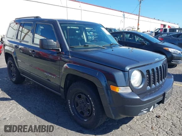 ✅ 2015 Jeep Patriot Sport • VIN: 1C4NJPBA9FD285705 • Лот: 43283457. Опубликован ранее на IAAI с пробегом 200 498 миль. Бесплатный доступ к архиву аукционных продаж из США и подробный отчёт об истории автомобиля на DreamBid. Изображение 1.