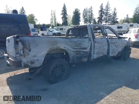 2006 Dodge 3500 SLT z VIN 3D7LX38C66G122008, wystawiony jako IAAI lot #42109289 z przebiegiem Nie podano mil oraz . Historia ofert i sprzedaży dostępna na DreamBid. Obrazek 4.