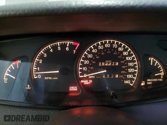 ✅ 1999 Cadillac Catera • VIN: W06VR52R5XR012477 • Lot: 80799445. Listed on Copart with 163,373 mi. Free auction sales archive from the USA and detailed vehicle history report at DreamBid. Image 9.