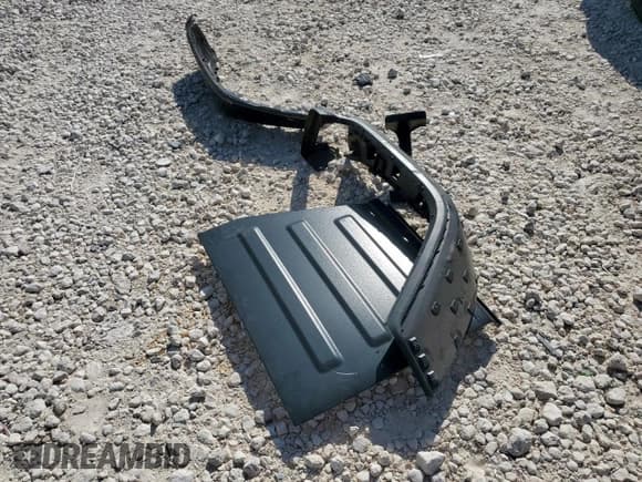 ✅ 2018 Jeep Wrangler Unlimited Sahara • VIN: 1C4HJXEG2JW321924 • Lot: 86167895. Listed on Copart with 46,128 mi. Free auction sales archive from the USA and detailed vehicle history report at DreamBid. Image 13.