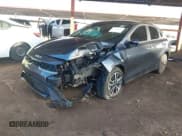 ✅ 2024 Kia Forte LXS • VIN: 3KPF24AD2RE712317 • Lot: 43676282. Wystawiony na IAAI z przebiegiem 40 934 mil. Bezpłatny archiwum sprzedaży aukcyjnych z USA i szczegółowy raport historii pojazdu na DreamBid. Zdjęcie 2.