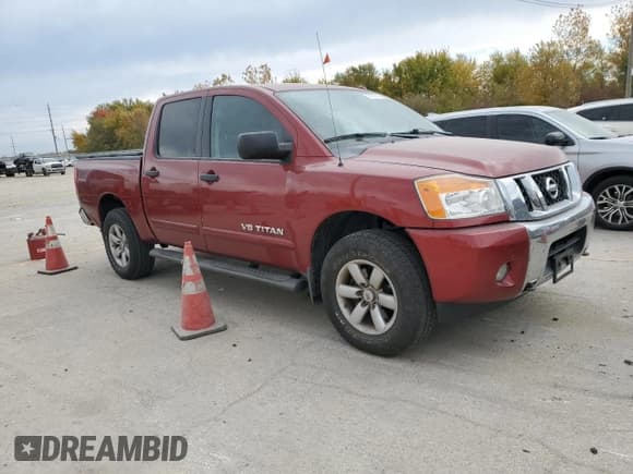 ✅ 2013 Nissan Titan S • VIN: 1N6AA0EC6DN314617 • Лот: 75686254. Опубликован ранее на Copart с пробегом 173 473 миль. Бесплатный доступ к архиву аукционных продаж из США и подробный отчёт об истории автомобиля на DreamBid. Изображение 4.