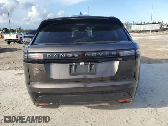 ✅ 2025 Land Rover Range Rover Velar Dynamic SE • VIN: SALYL2EX8SA399998 • Lot: 90409045. Listed on Copart with 5,199 mi. Free auction sales archive from the USA and detailed vehicle history report at DreamBid. Image 6.