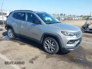 ✅ 2022 Jeep Compass Latitude Lux • VIN: 3C4NJDFB9NT170662 • Lot: 42500321. Wystawiony na IAAI z przebiegiem 57 782 mil. Bezpłatny archiwum sprzedaży aukcyjnych z USA i szczegółowy raport historii pojazdu na DreamBid. Zdjęcie 1.
