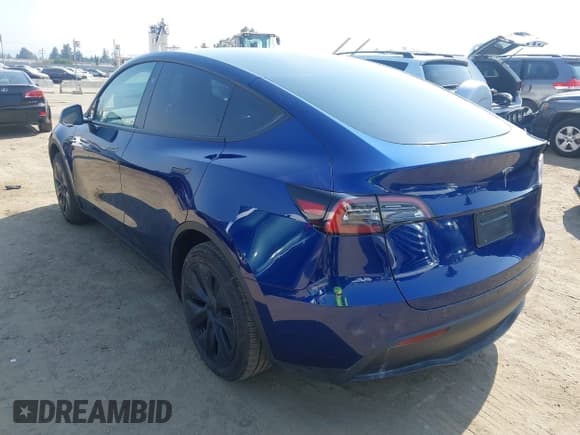 ✅ 2024 Tesla Model Y • VIN: 7SAYGDED2RF119770 • Лот: 42462600. Опубликован ранее на IAAI с пробегом 6 712 миль. Бесплатный доступ к архиву аукционных продаж из США и подробный отчёт об истории автомобиля на DreamBid. Изображение 3.