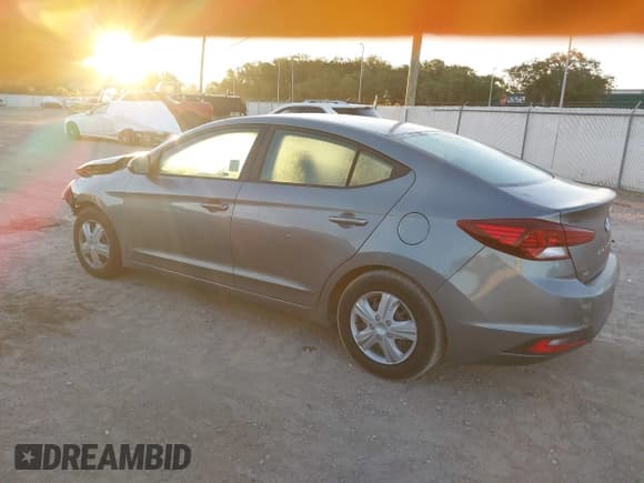 ✅ 2019 Hyundai Elantra SE • VIN: KMHD74LF0KU809462 • Лот: 43317870. Опубликован ранее на IAAI с пробегом 69 271 миль. Бесплатный доступ к архиву аукционных продаж из США и подробный отчёт об истории автомобиля на DreamBid. Изображение 3.