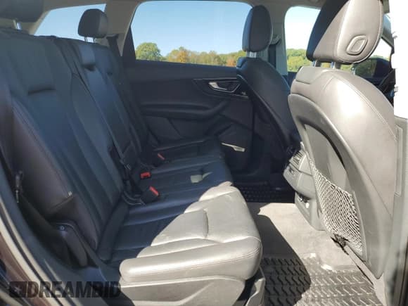 ✅ 2018 Audi Q7 Premium Plus • VIN: WA1LAAF7XJD031913 • Lot: 86121745. Listed on Copart with 40,336 mi. Free auction sales archive from the USA and detailed vehicle history report at DreamBid. Image 10.