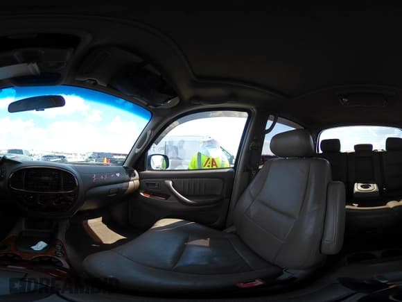 ✅ 2004 Toyota Tundra Limited • VIN: 5TBDT48104S446710 • Lot: 43270705. Listed on IAAI with 252,691 mi. Free auction sales archive from the USA and detailed vehicle history report at DreamBid. Image 18.