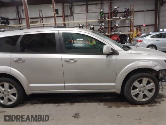 ✅ 2011 Dodge Journey R/T • VIN: 3D4PH6FGXBT570773 • Лот: 41440356. Опубликован ранее на IAAI с пробегом 131 541 миль. Бесплатный доступ к архиву аукционных продаж из США и подробный отчёт об истории автомобиля на DreamBid. Изображение 13.
