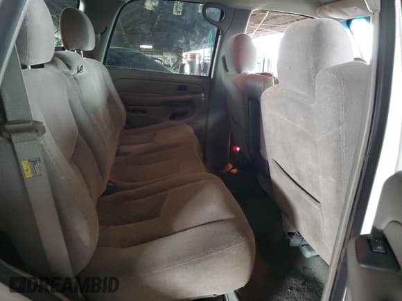 ✅ 2005 Chevrolet Tahoe LS • VIN: 1GNEC13V95R193852 • Lot: 86283265. Listed on Copart with 188,307 mi. Free auction sales archive from the USA and detailed vehicle history report at DreamBid. Image 10.