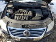 ✅ 2008 Volkswagen Passat • VIN: WVWDU93C48E079476 • Лот: 88153245. Опубликован ранее на Copart с пробегом 111 977 миль. Бесплатный доступ к архиву аукционных продаж из США и подробный отчёт об истории автомобиля на DreamBid. Изображение 11.